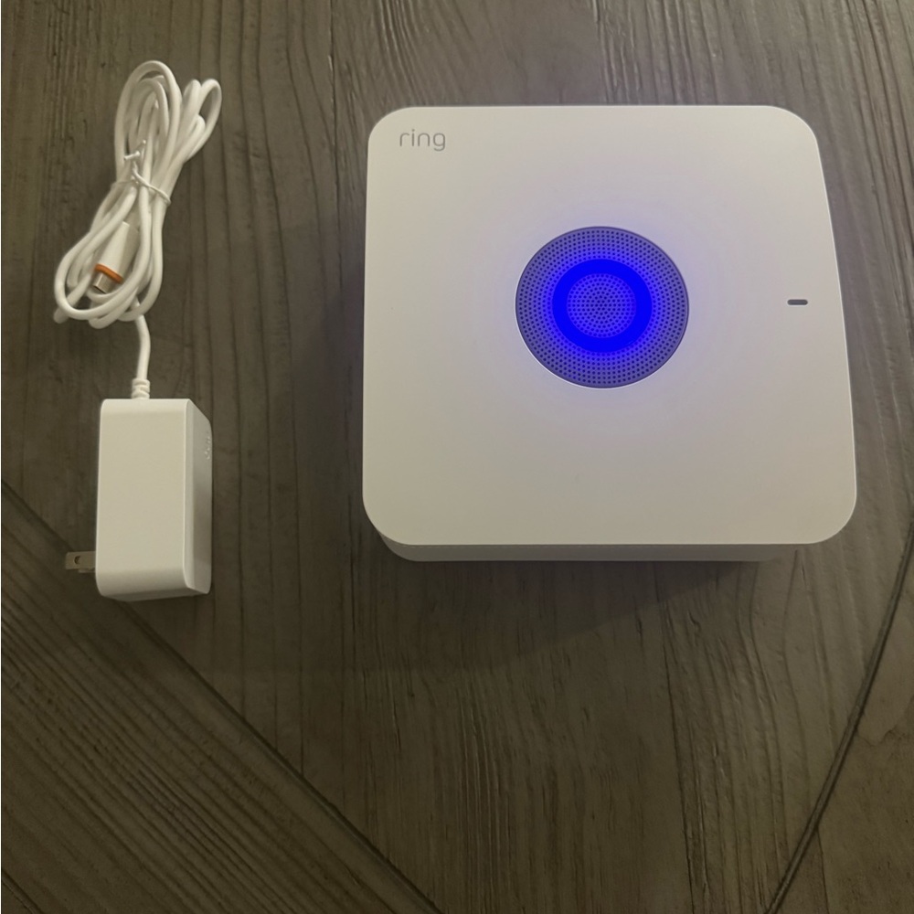 Ring Alarm Pro Base Station
with built-in eero Wi-Fi 6 router